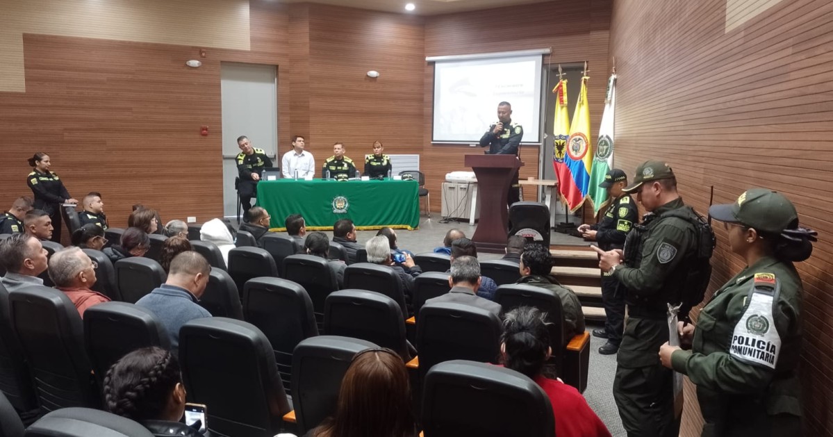 ¿ Quién podrá ayudarnos ?